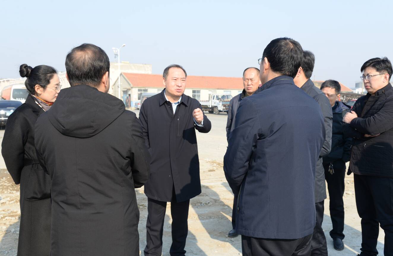 市领导调研牡蛎安置区建设和渔船管控工作