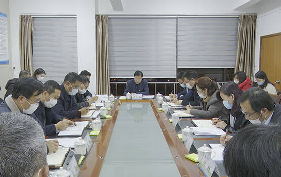 乳山市政府 乳山要闻 王大治到城区街道宣讲十九届暨.