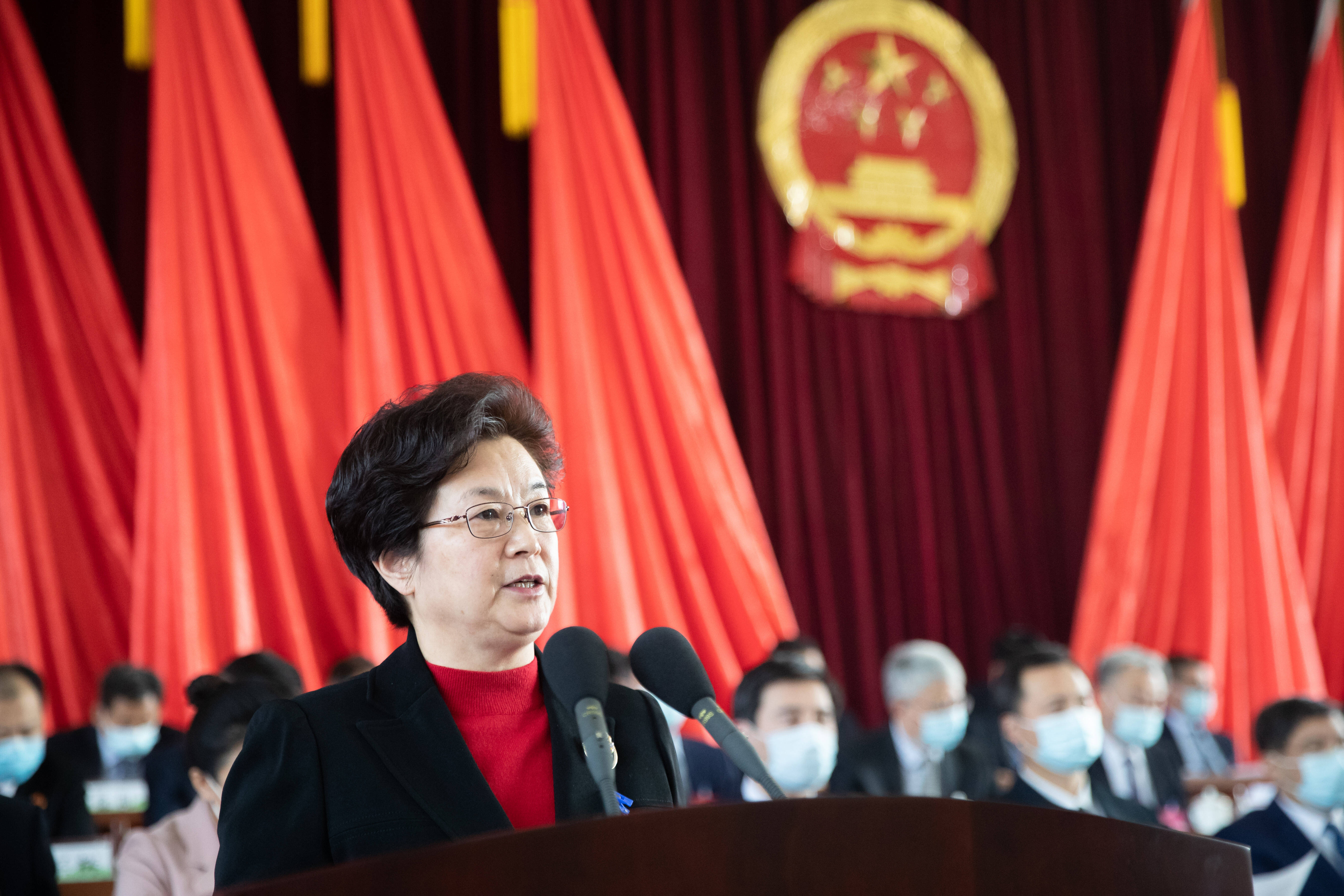 乳山市第十八届人民代表大会第五次会议开幕