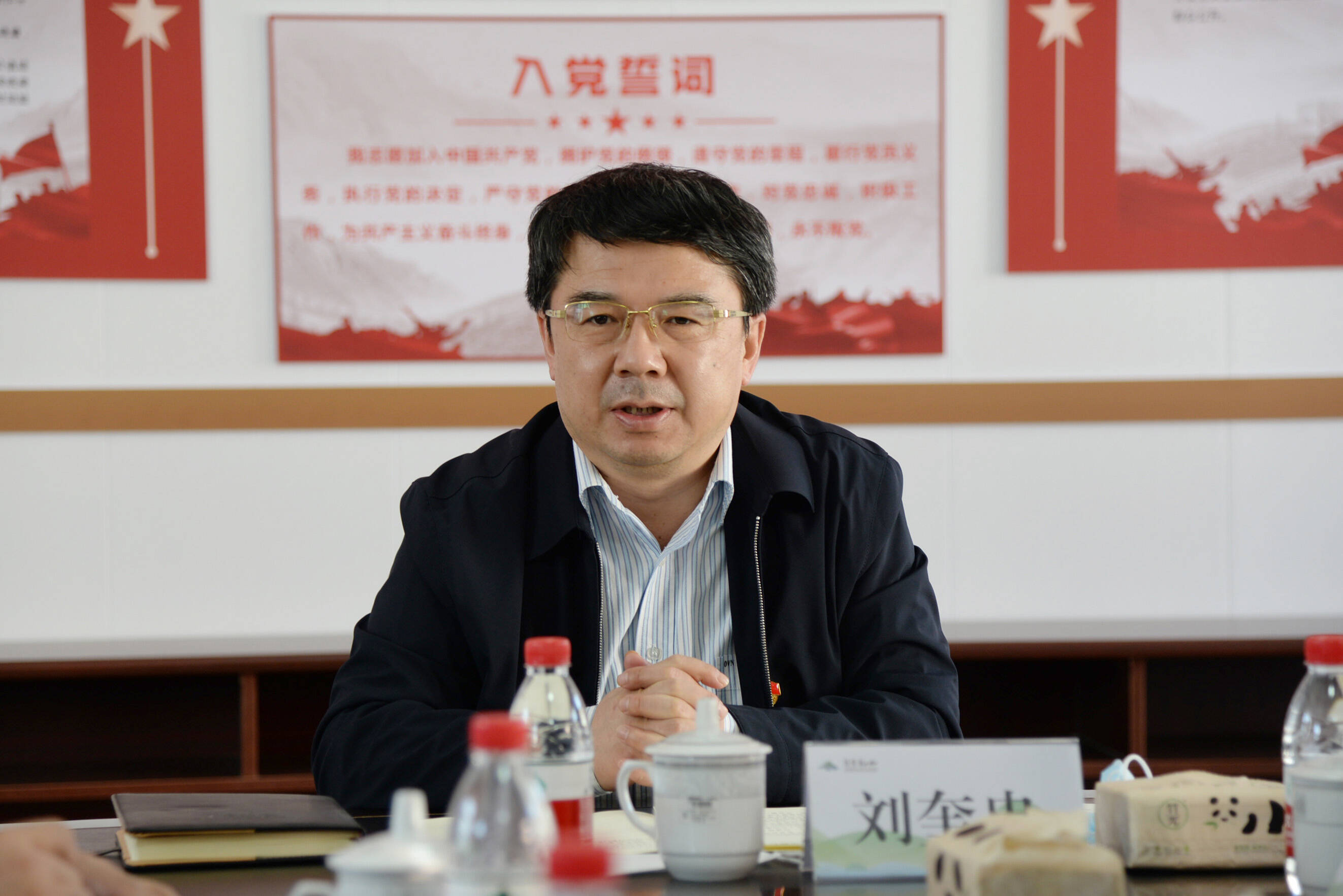乳山市政府 乳山要闻 刘奎忠到海阳所镇李家村参加指导组织生活会