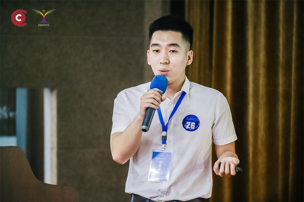 李翰人物照片1 - 副本.jpg