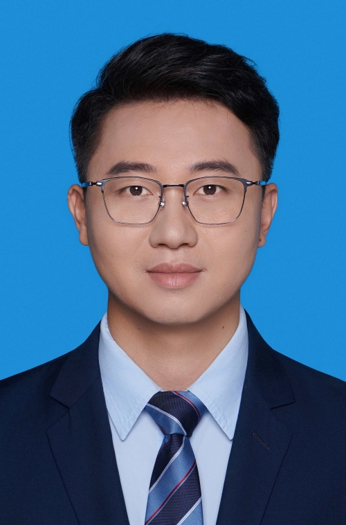 李鸿鹏