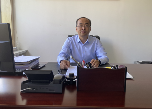 “全托式”服务制度 推动项目“加速跑”